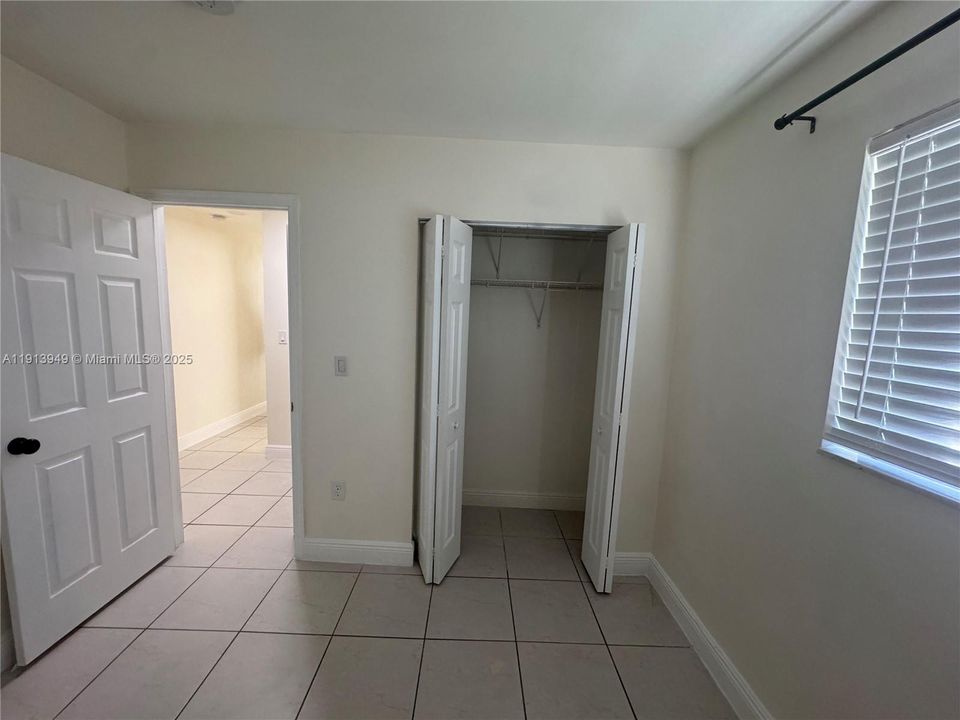 出租: $3,575 (4 贝兹, 2 浴室, 1608 平方英尺)