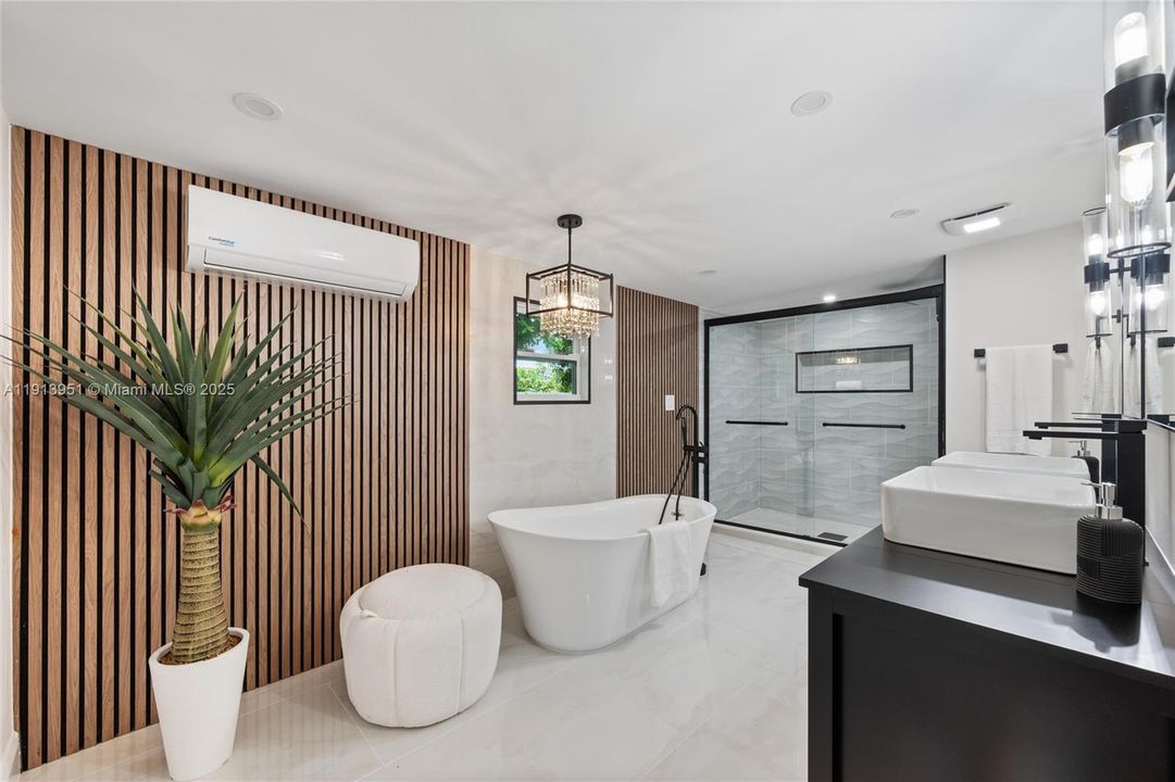 Active With Contract: $649,900 (3 beds, 3 baths, 1212 Square Feet)