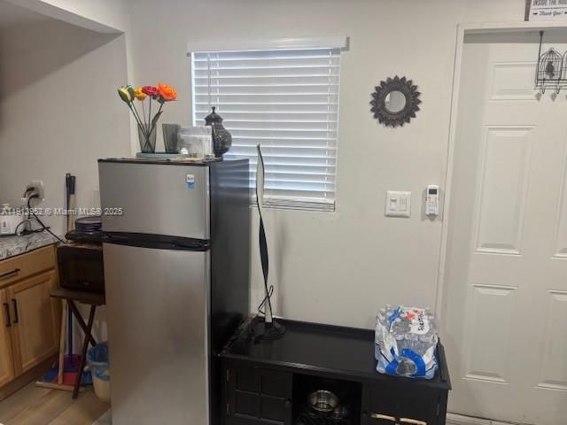 В аренду: $1,200 (1 спален, 1 ванн, 1216 Квадратных фут)