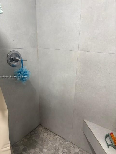 В аренду: $1,200 (1 спален, 1 ванн, 1216 Квадратных фут)