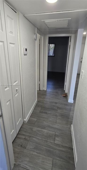 Active With Contract: $1,900 (2 beds, 1 baths, 750 Square Feet)