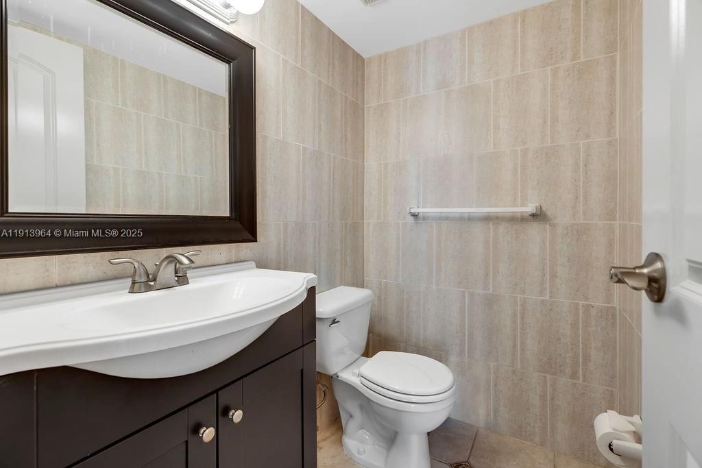 En Venta: $550,000 (1 camas, 1 baños, 956 Pies cuadrados)