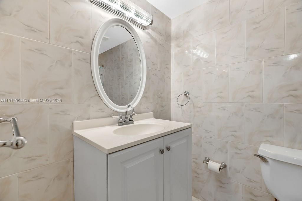 En Venta: $550,000 (1 camas, 1 baños, 956 Pies cuadrados)