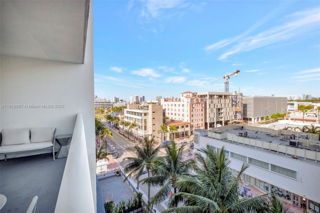 For Rent: $25,000 (2 beds, 2 baths, 1720 Square Feet)