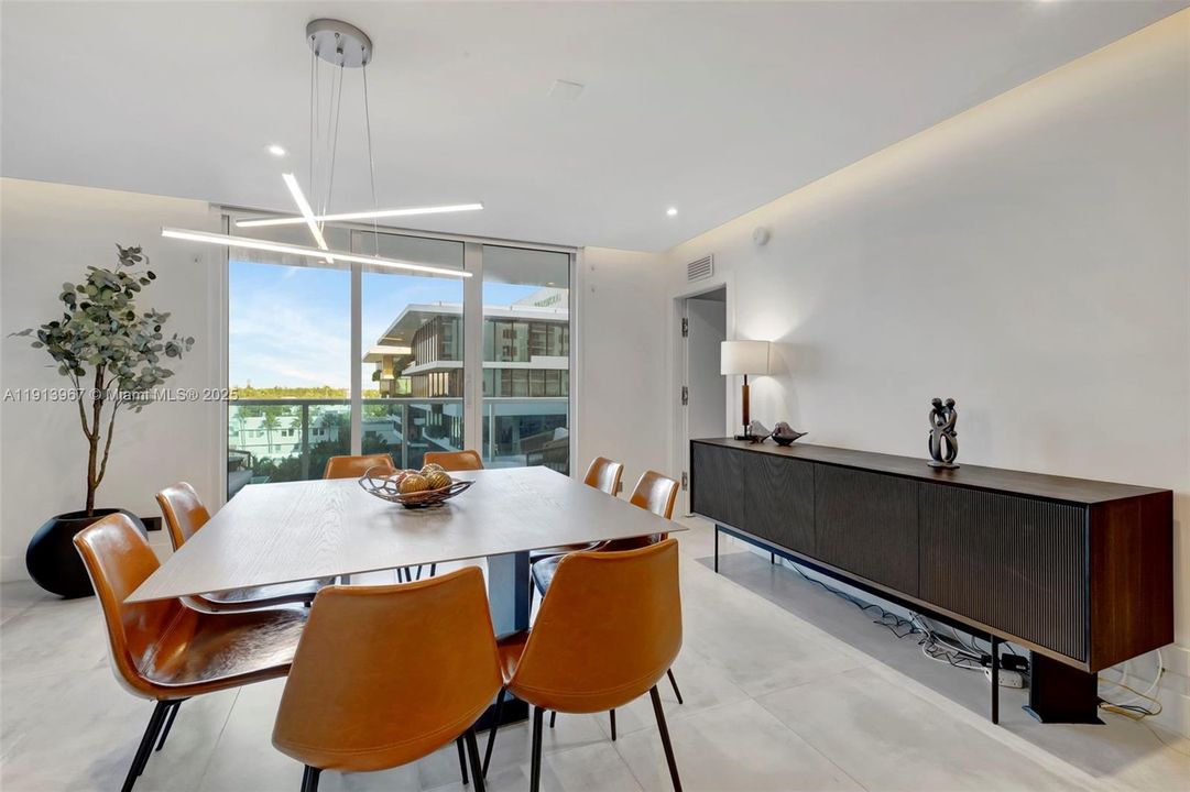 For Rent: $25,000 (2 beds, 2 baths, 1720 Square Feet)