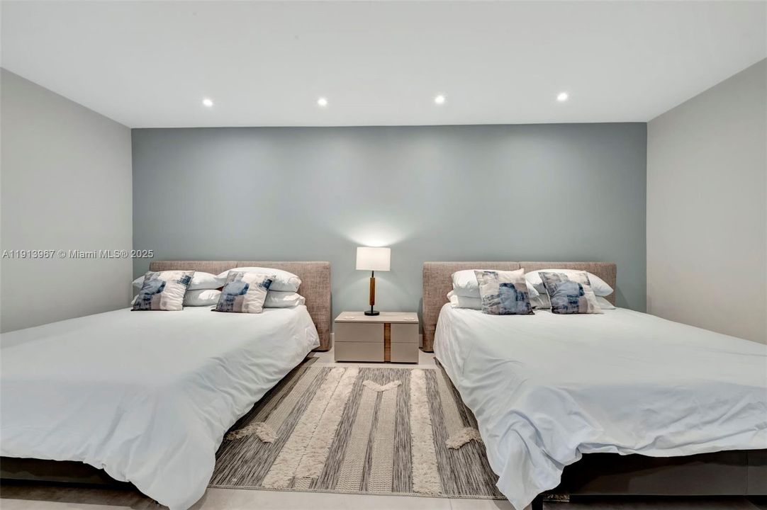 For Rent: $25,000 (2 beds, 2 baths, 1720 Square Feet)