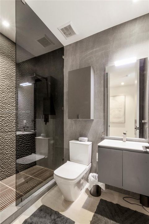 En Renta: $40,000 (5 camas, 3 baños, 4818 Pies cuadrados)