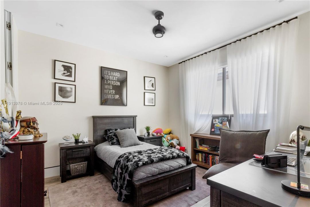 En Renta: $40,000 (5 camas, 3 baños, 4818 Pies cuadrados)