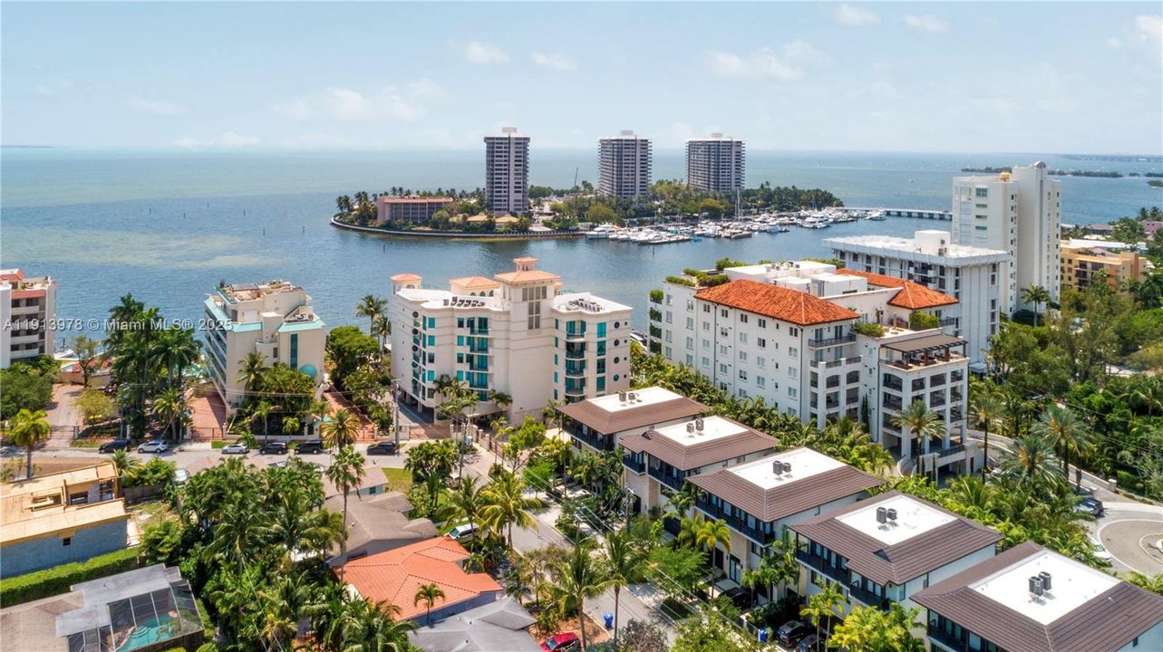 En Renta: $40,000 (5 camas, 3 baños, 4818 Pies cuadrados)