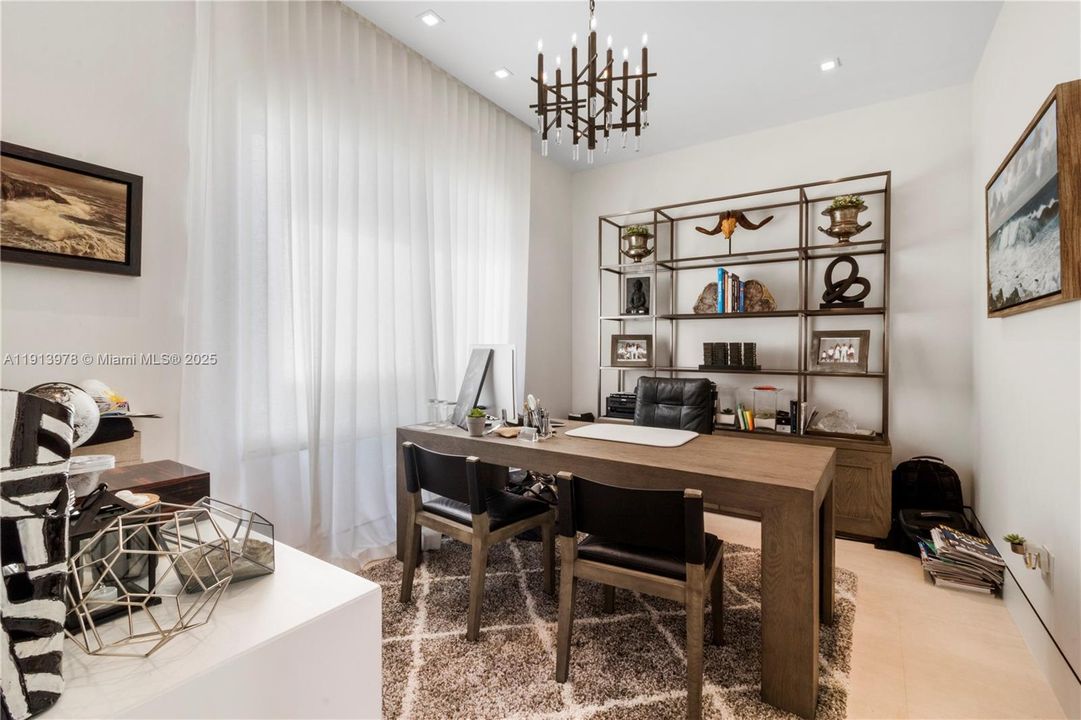 En Renta: $40,000 (5 camas, 3 baños, 4818 Pies cuadrados)