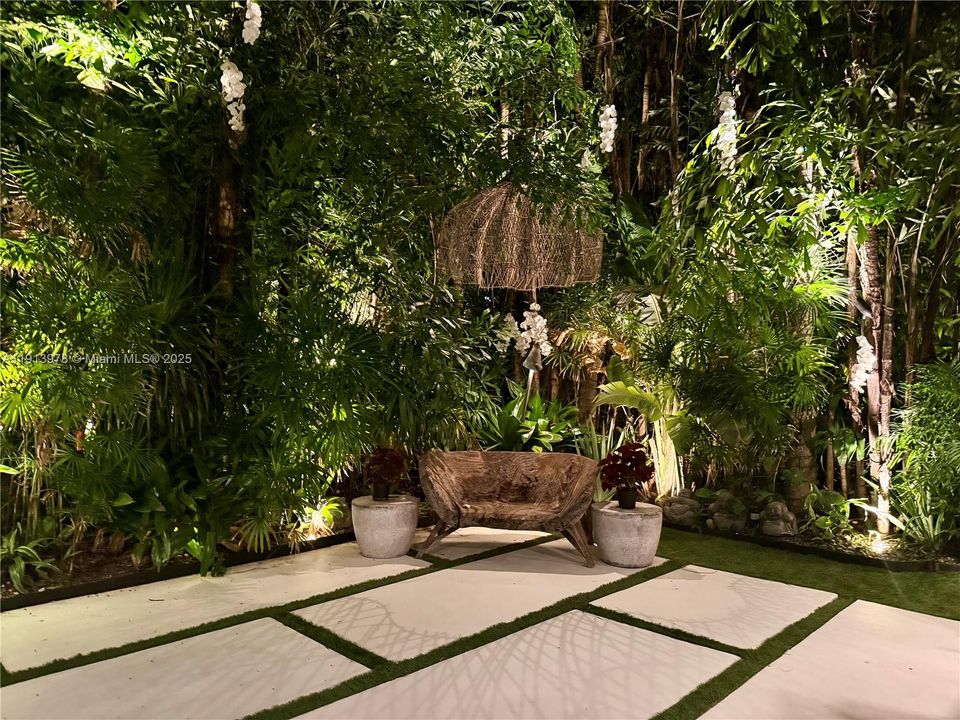 En Renta: $40,000 (5 camas, 3 baños, 4818 Pies cuadrados)