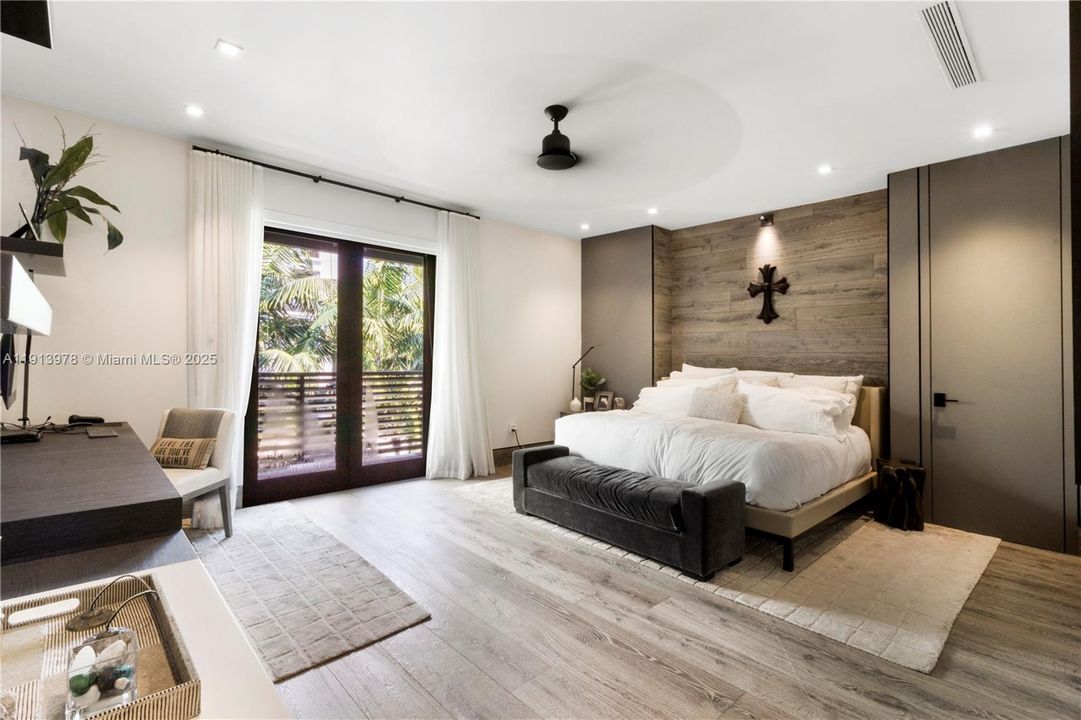 En Renta: $40,000 (5 camas, 3 baños, 4818 Pies cuadrados)