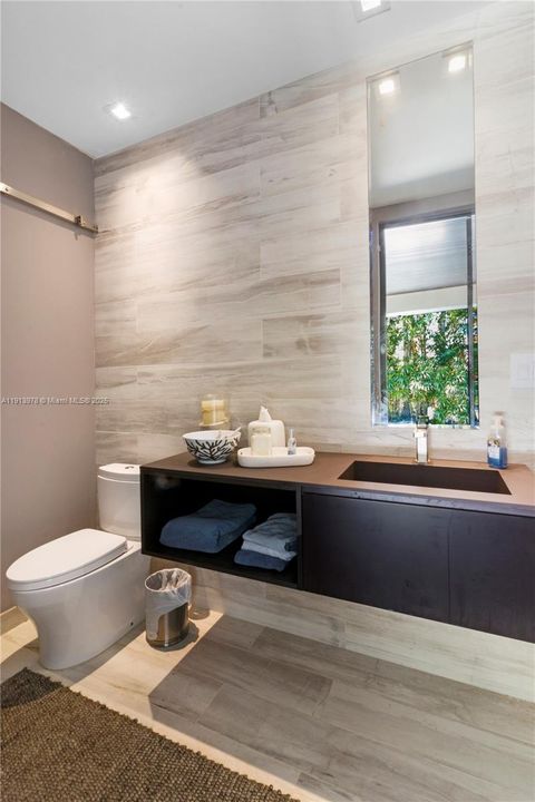 En Renta: $40,000 (5 camas, 3 baños, 4818 Pies cuadrados)