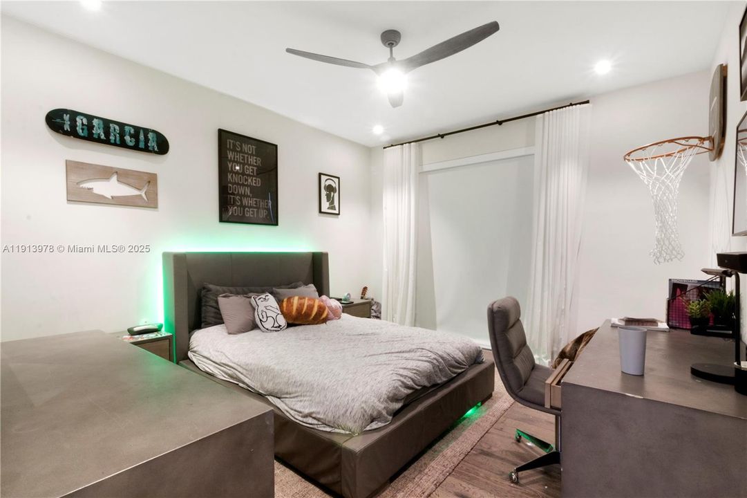 En Renta: $40,000 (5 camas, 3 baños, 4818 Pies cuadrados)