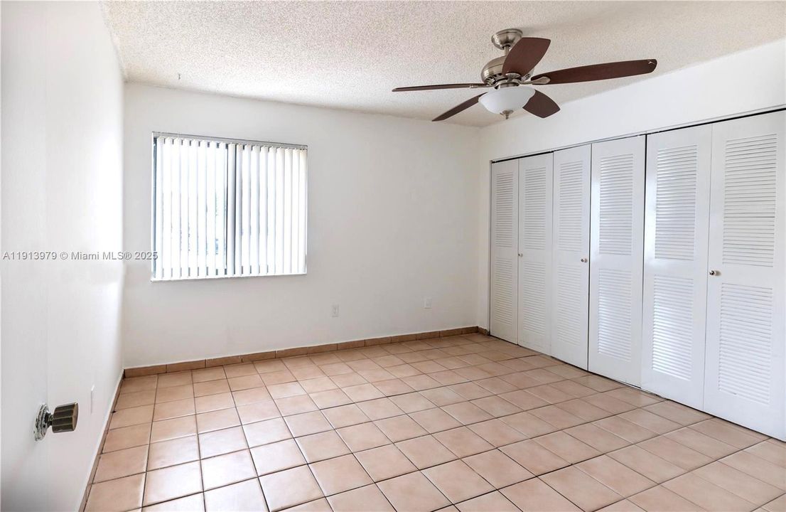 Active With Contract: $455,000 (3 beds, 2 baths, 1401 Square Feet)