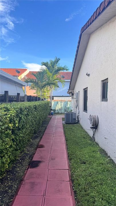 Active With Contract: $455,000 (3 beds, 2 baths, 1401 Square Feet)