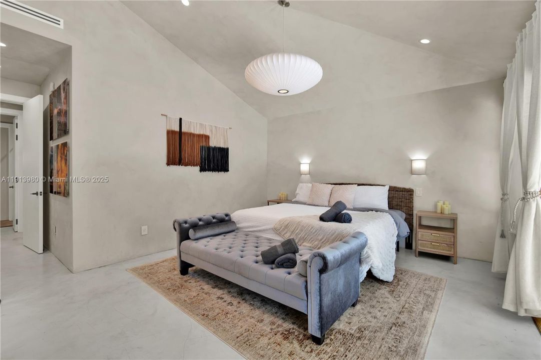 For Sale: $4,600,000 (4 beds, 3 baths, 2171 Square Feet)