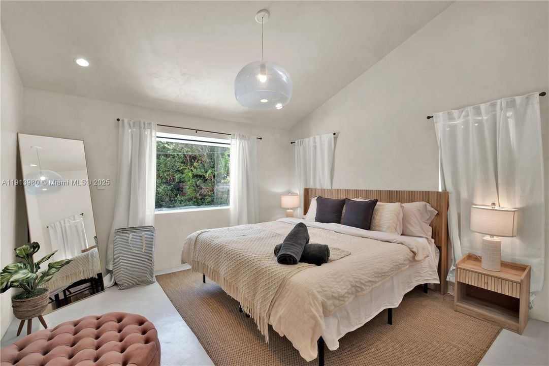 For Sale: $4,600,000 (4 beds, 3 baths, 2171 Square Feet)