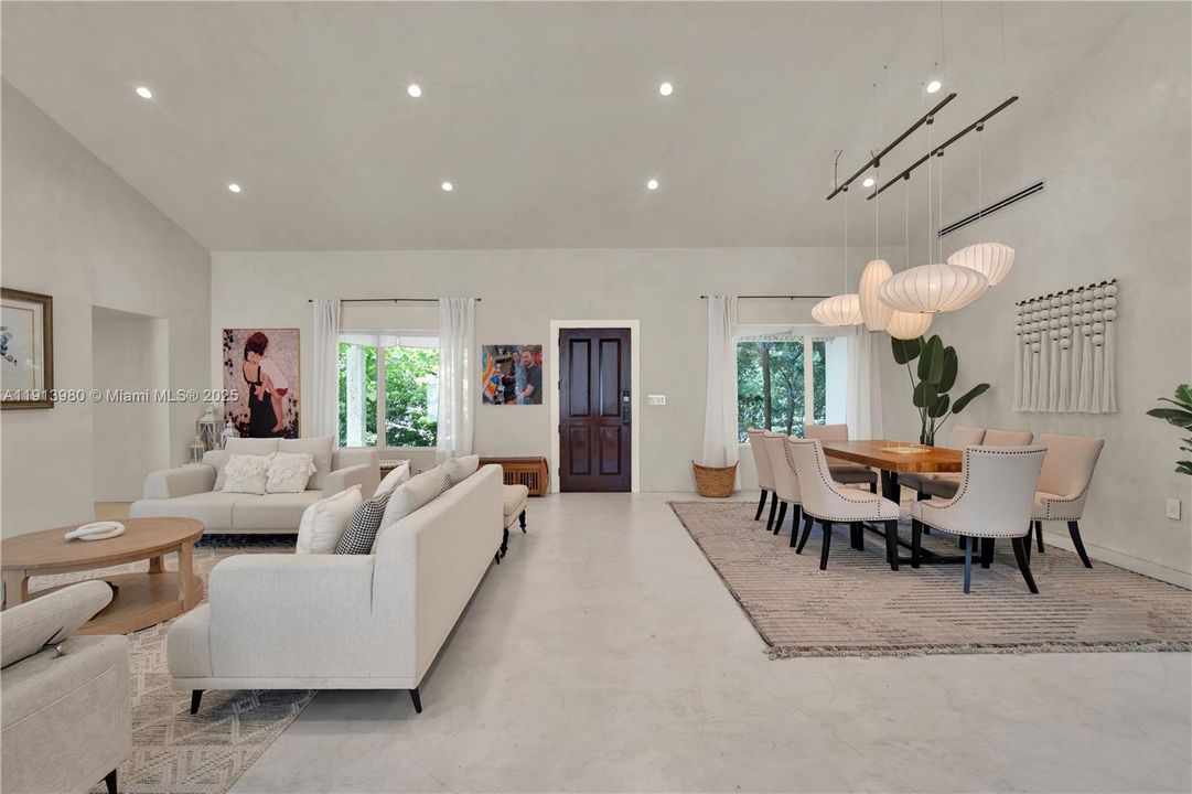 For Sale: $4,600,000 (4 beds, 3 baths, 2171 Square Feet)