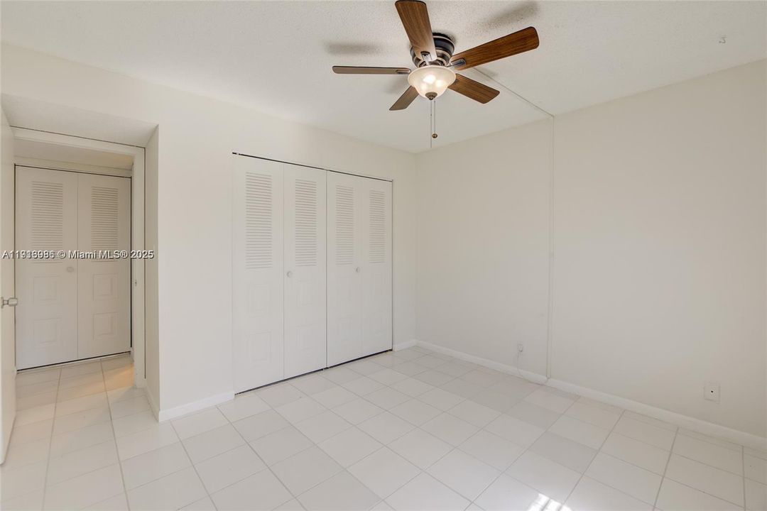 Active With Contract: $2,200 (2 beds, 2 baths, 1140 Square Feet)