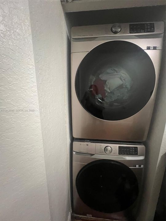 SAMSUNG WASHER & DRYER NEW