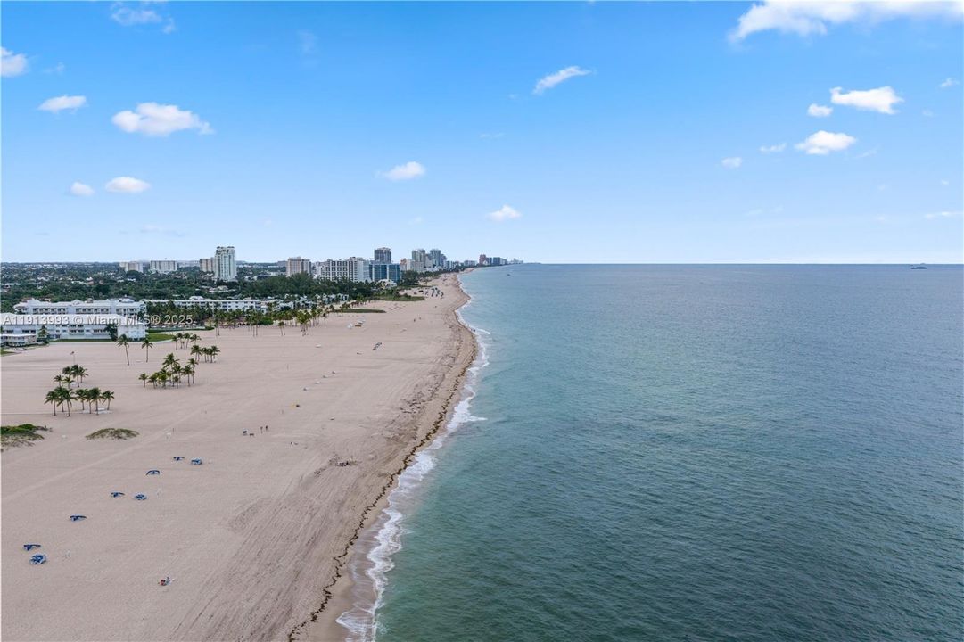 На продажу: $895,000 (2 спален, 2 ванн, 1513 Квадратных фут)