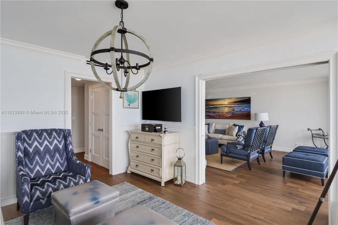 На продажу: $895,000 (2 спален, 2 ванн, 1513 Квадратных фут)