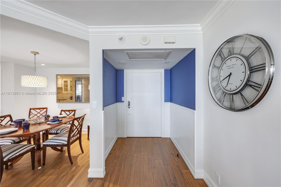 На продажу: $895,000 (2 спален, 2 ванн, 1513 Квадратных фут)