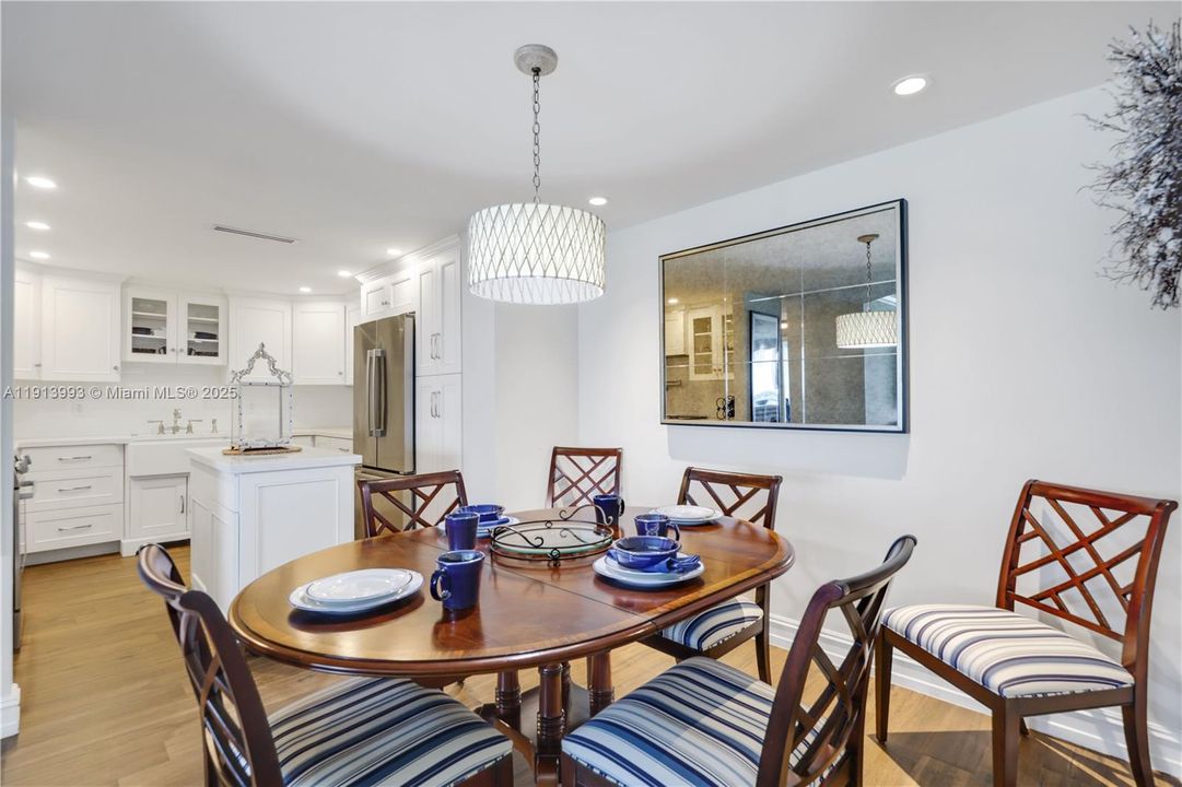 На продажу: $895,000 (2 спален, 2 ванн, 1513 Квадратных фут)