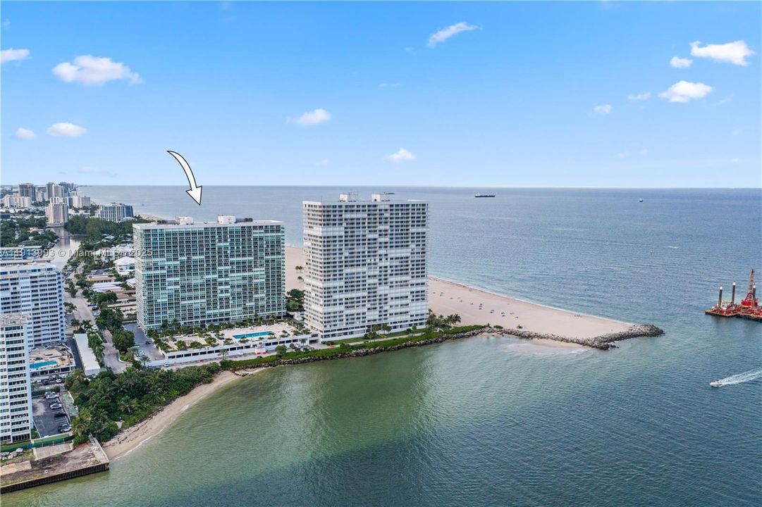 На продажу: $895,000 (2 спален, 2 ванн, 1513 Квадратных фут)