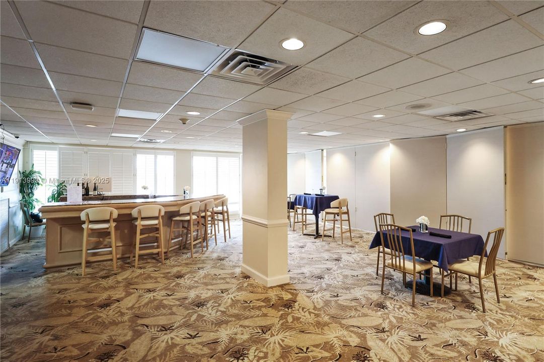 На продажу: $895,000 (2 спален, 2 ванн, 1513 Квадратных фут)