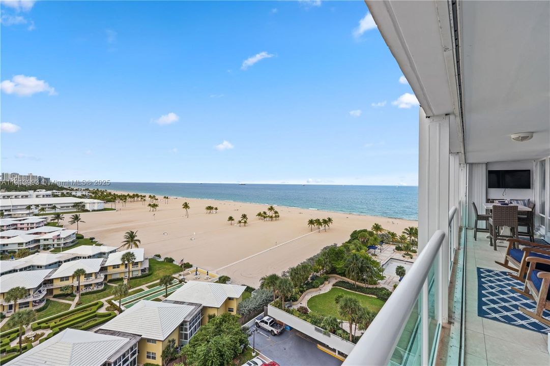 На продажу: $895,000 (2 спален, 2 ванн, 1513 Квадратных фут)