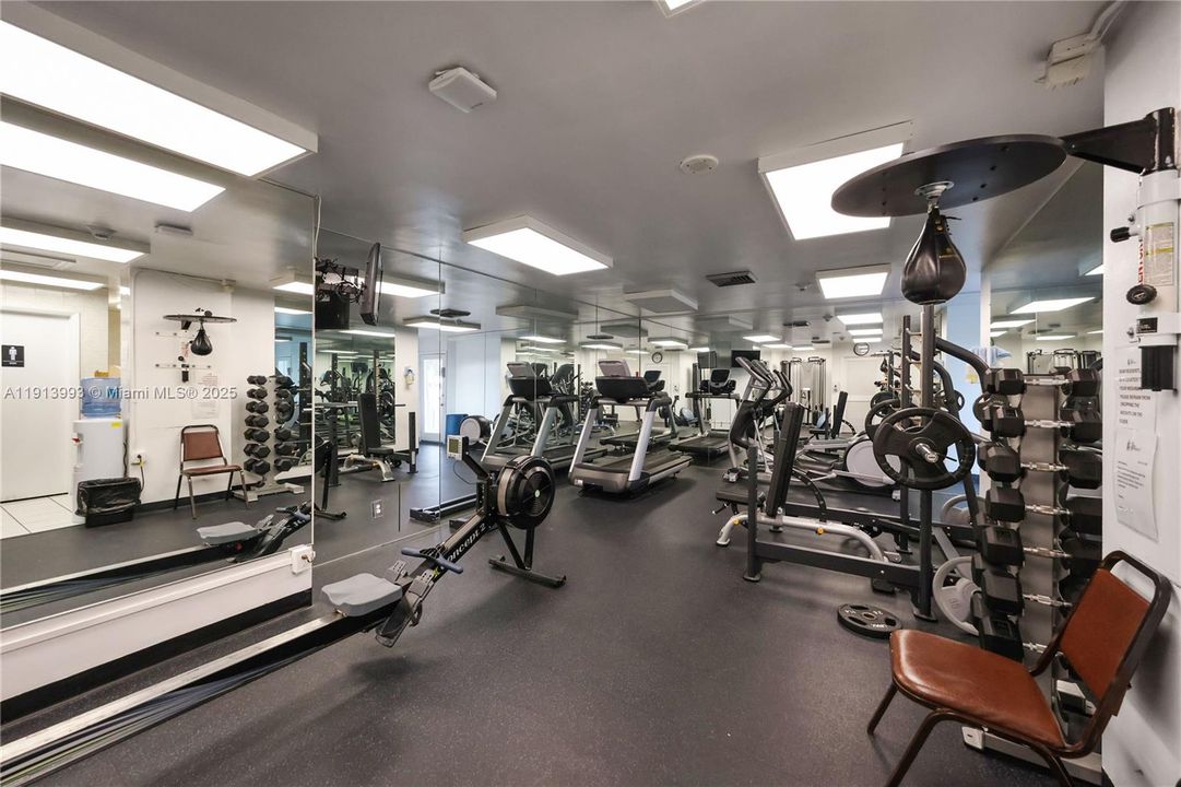 На продажу: $895,000 (2 спален, 2 ванн, 1513 Квадратных фут)