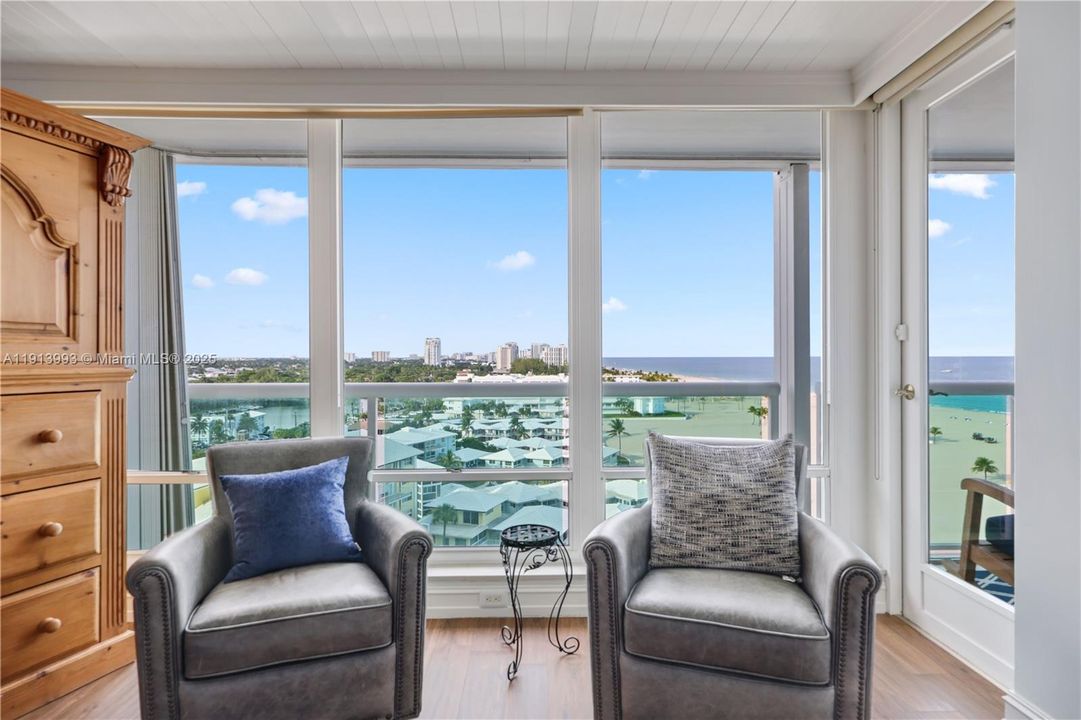 На продажу: $895,000 (2 спален, 2 ванн, 1513 Квадратных фут)