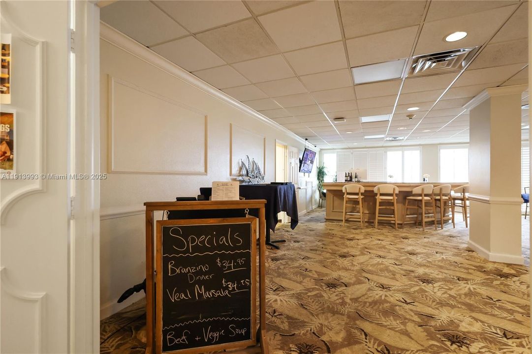 На продажу: $895,000 (2 спален, 2 ванн, 1513 Квадратных фут)