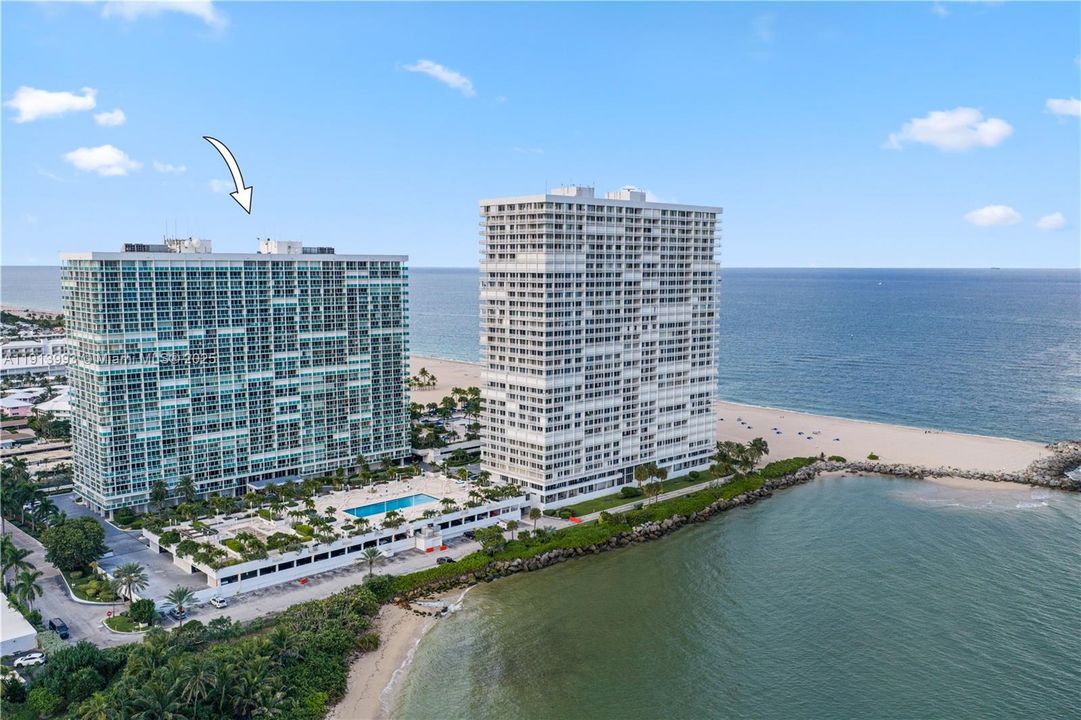 На продажу: $895,000 (2 спален, 2 ванн, 1513 Квадратных фут)