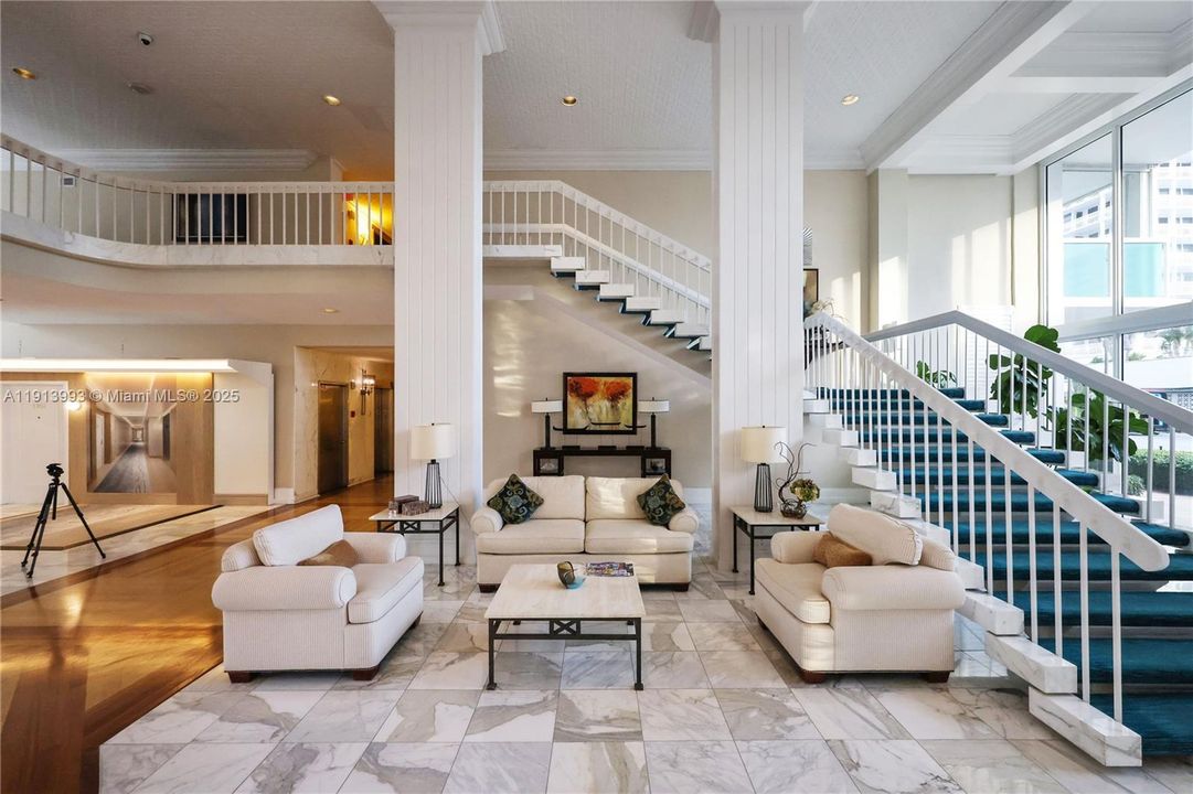 На продажу: $895,000 (2 спален, 2 ванн, 1513 Квадратных фут)