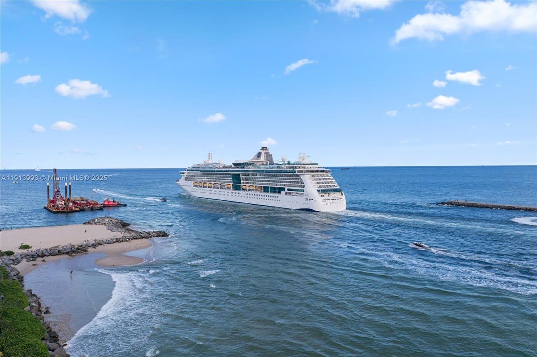 На продажу: $895,000 (2 спален, 2 ванн, 1513 Квадратных фут)