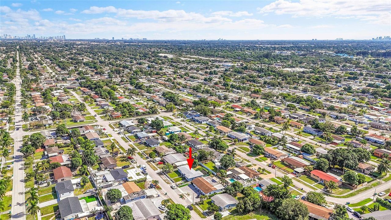 待售: $585,000 (4 贝兹, 2 浴室, 1718 平方英尺)