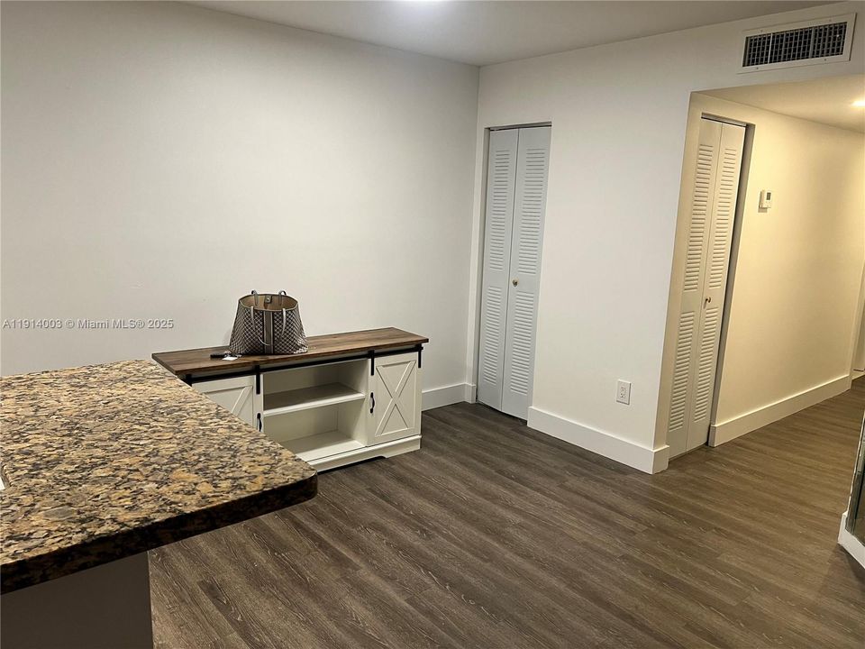 For Rent: $2,800 (3 beds, 2 baths, 1160 Square Feet)