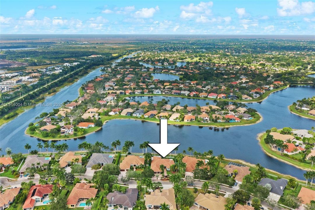 На продажу: $2,200,000 (5 спален, 4 ванн, 3784 Квадратных фут)