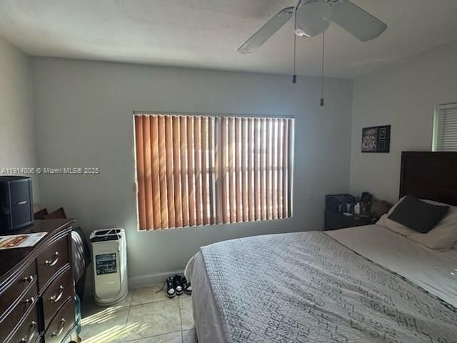 合同活跃: $385,000 (3 贝兹, 2 浴室, 1160 平方英尺)