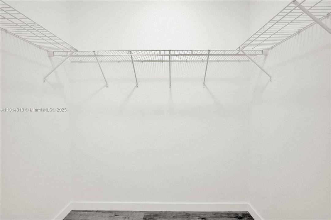 出租: $4,250 (5 贝兹, 4 浴室, 0 平方英尺)