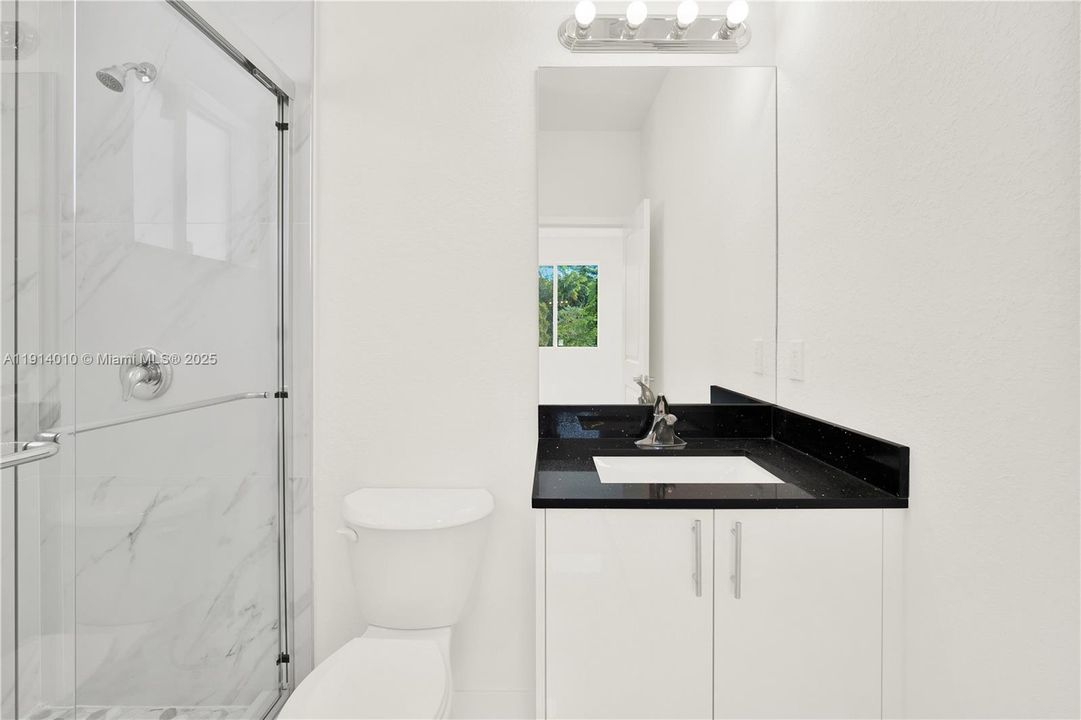 出租: $4,250 (5 贝兹, 4 浴室, 0 平方英尺)