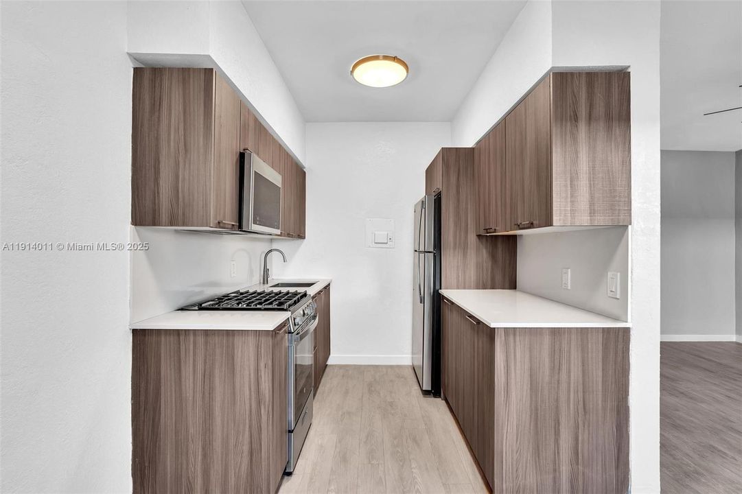 Recently Rented: $1,850 (1 beds, 1 baths, 650 Square Feet)