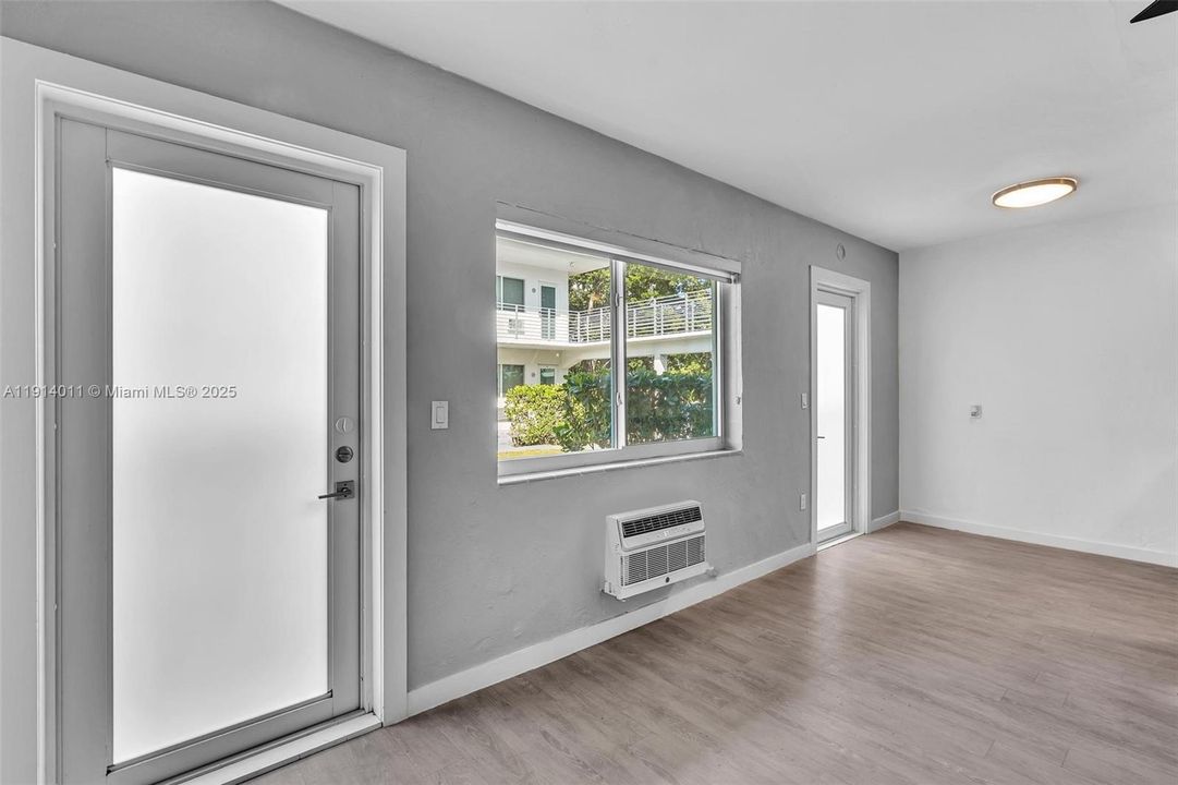 Recently Rented: $1,850 (1 beds, 1 baths, 650 Square Feet)