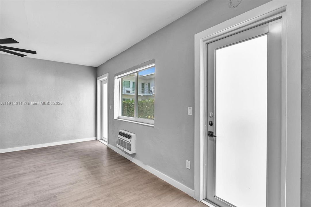 Recently Rented: $1,850 (1 beds, 1 baths, 650 Square Feet)
