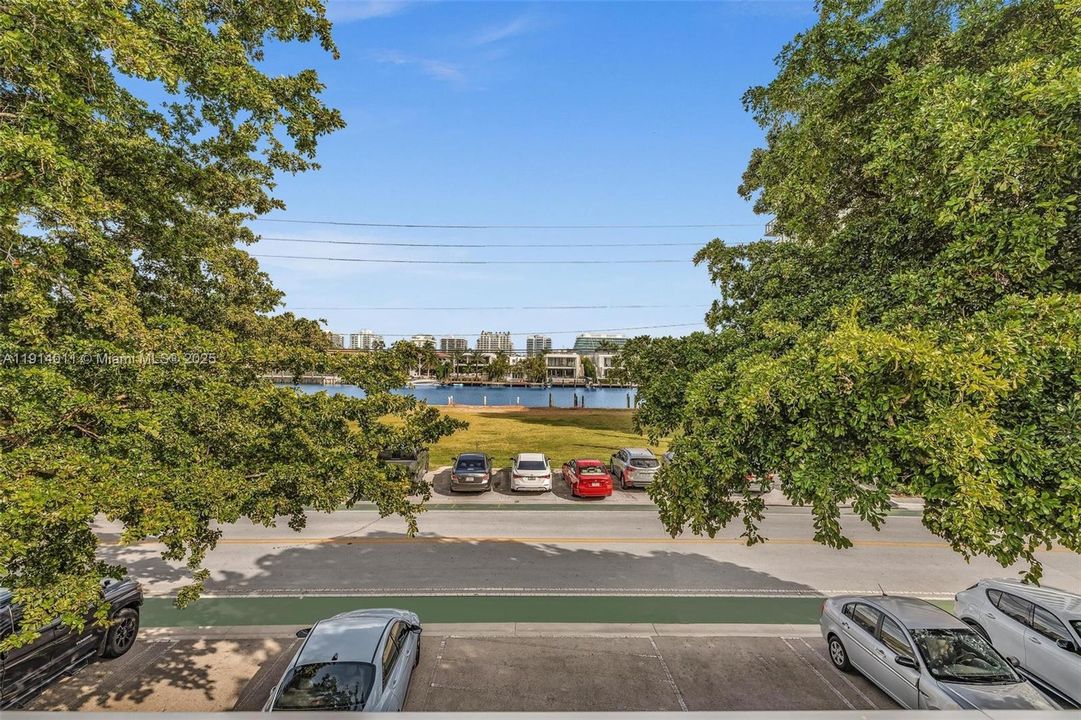 Recently Rented: $1,850 (1 beds, 1 baths, 650 Square Feet)