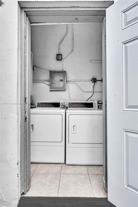 Recently Rented: $1,850 (1 beds, 1 baths, 650 Square Feet)