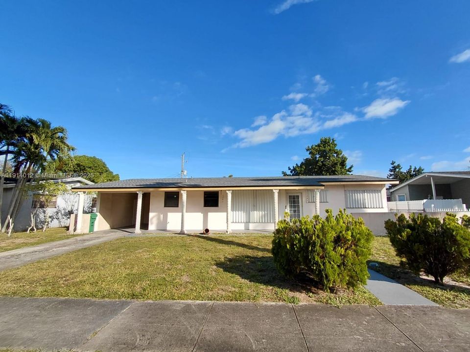Active With Contract: $475,000 (3 beds, 2 baths, 0 Square Feet)